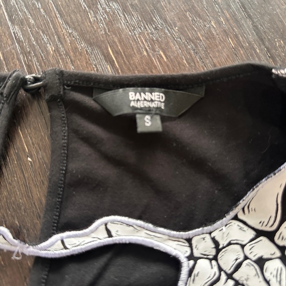 Banned Alternative skeleton shirt small - Picture 2 of 3